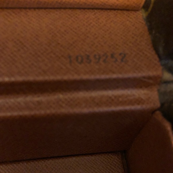 Louis Vuitton Monogram Presidential Briefcase - Picture 7 of 8